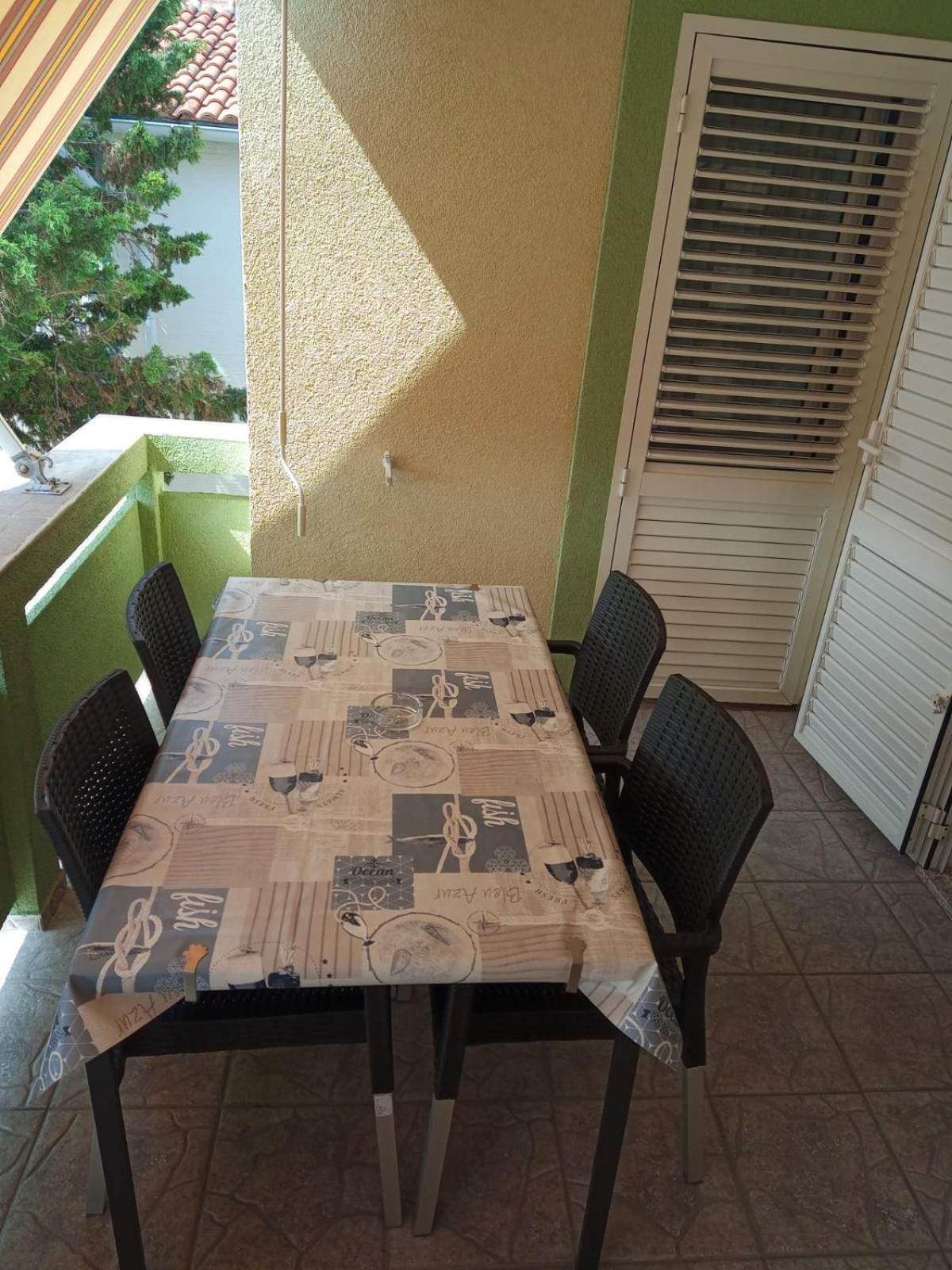 Apartmani Ana Vir Ngoại thất bức ảnh