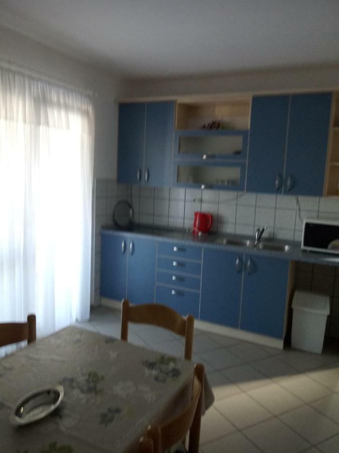 Apartmani Ana Vir Ngoại thất bức ảnh