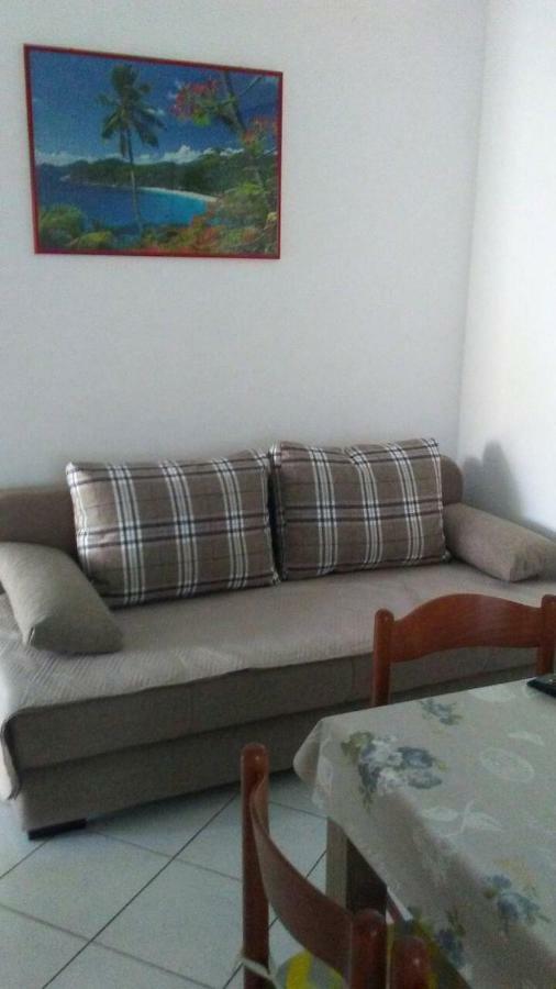 Apartmani Ana Vir Ngoại thất bức ảnh